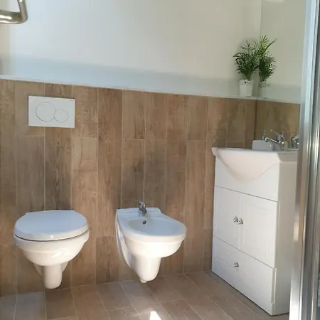 Gasthuis House Leomar Di Sara Genua