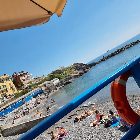 Pensión House Leomar Di Sara Génova