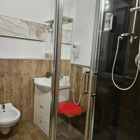 Pensjonat House Leomar Di Sara