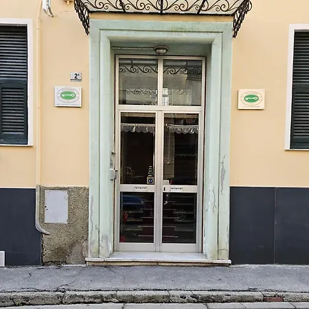 Affittacamere House Leomar Sara 1 Camera Con Cucinino - Gaslini 3*