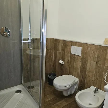 House Leomar Di Sara Guest house