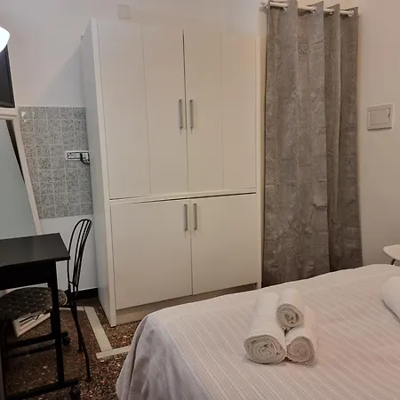 بيت ضيافة Affittacamere House Leomar Sara 1 Camera Con Cucinino - Gaslini