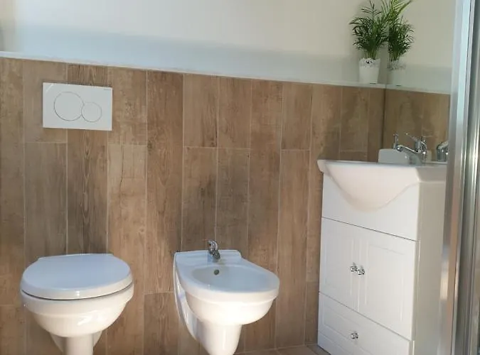 Gasthof House Leomar Di Sara - Gaslini Genua