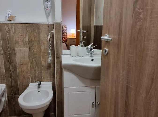 Penzion House Leomar Di Sara - Gaslini 3*