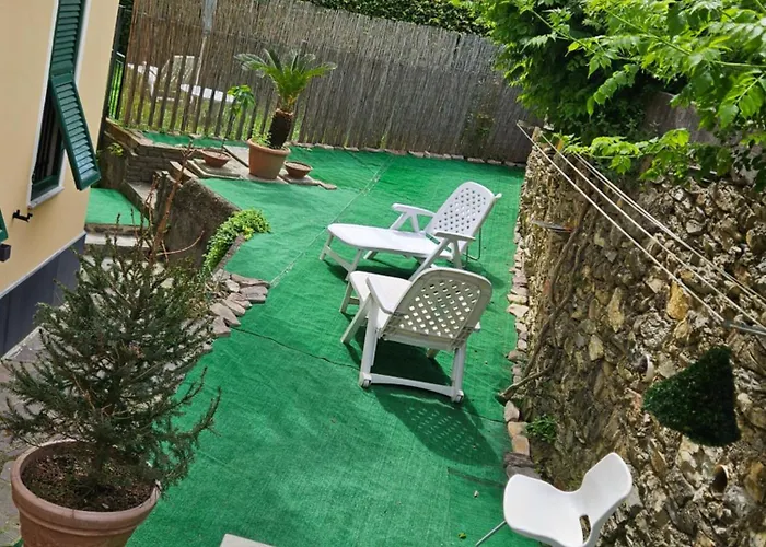 Gasthof House Leomar Di Sara - Gaslini Genua