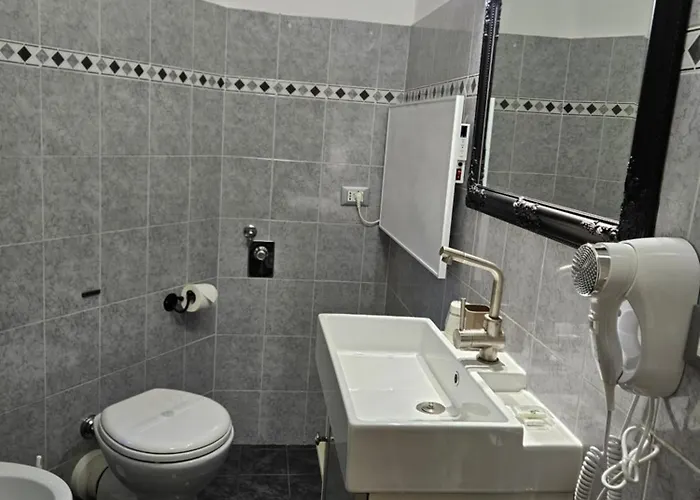 House Leomar Di Sara - Gaslini 3* Genua